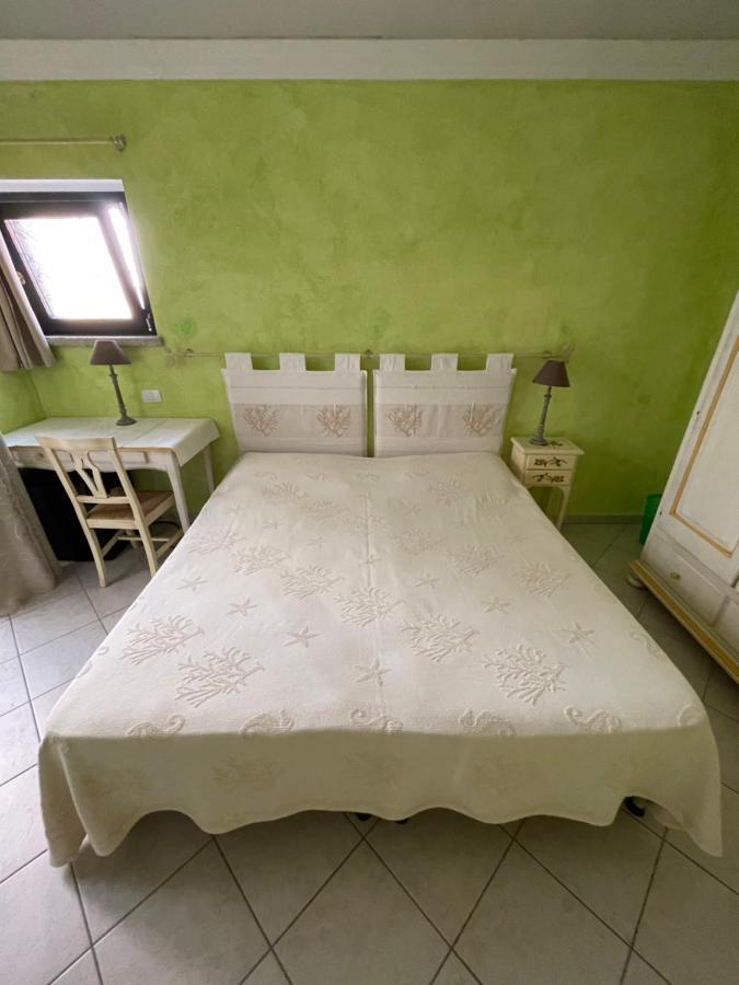 B&B Le Farfalle Palau Eksteriør billede