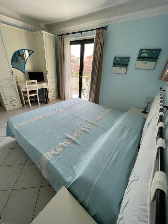 B&B Le Farfalle Palau Eksteriør billede