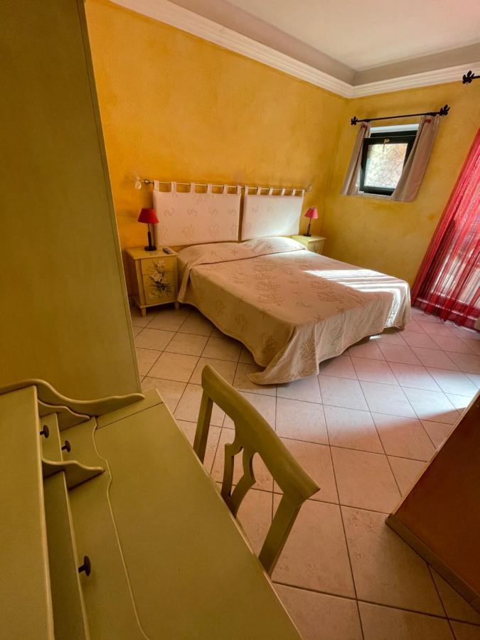B&B Le Farfalle Palau Eksteriør billede