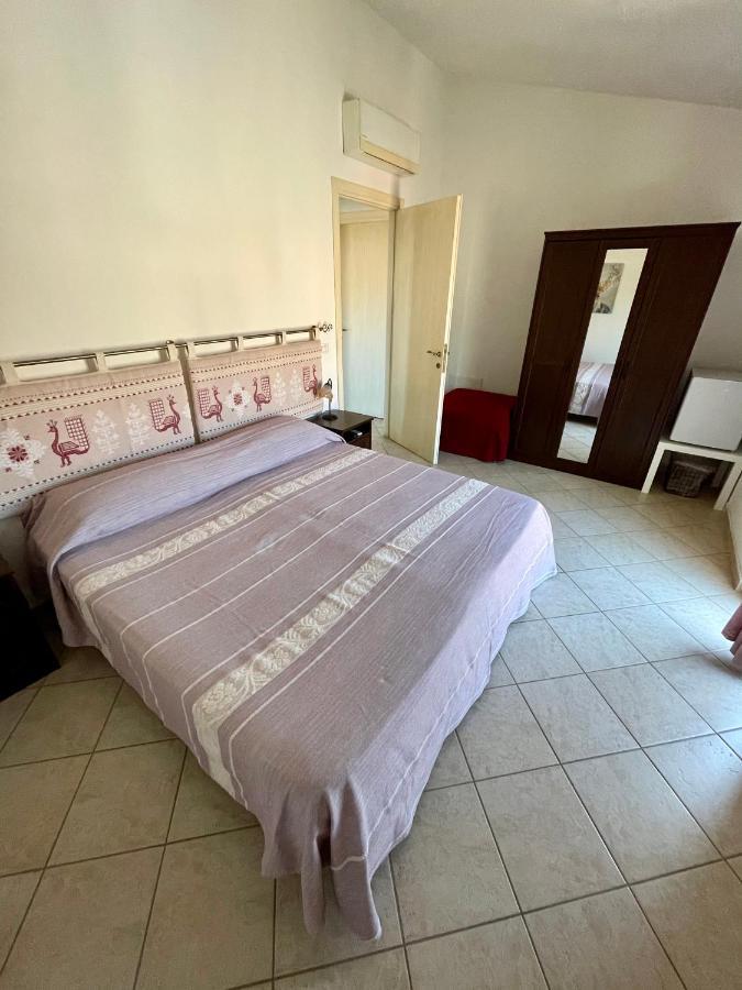 B&B Le Farfalle Palau Eksteriør billede